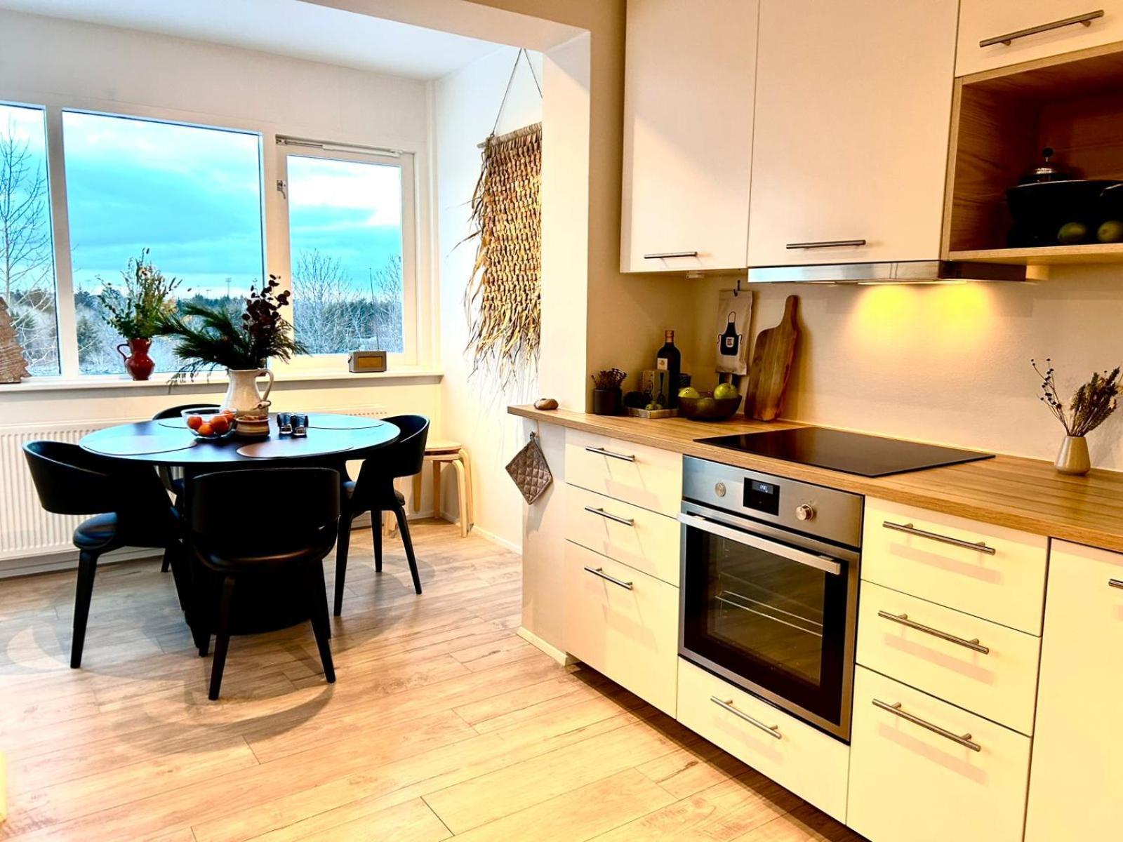 A Very Cosy 2 Bedrooms In * Reykjavik